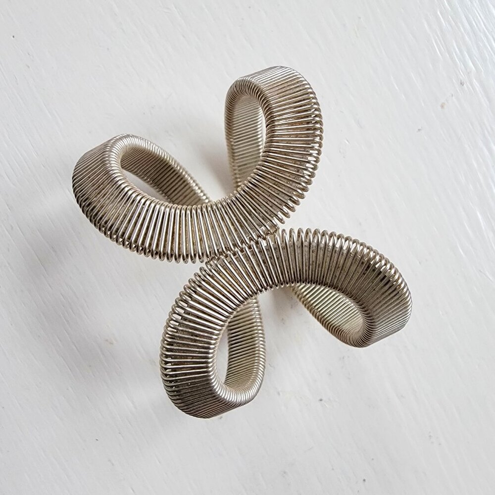 Women's Vintage Cuff Style Wire Bracelet, No visible Flaws, Great Cond.